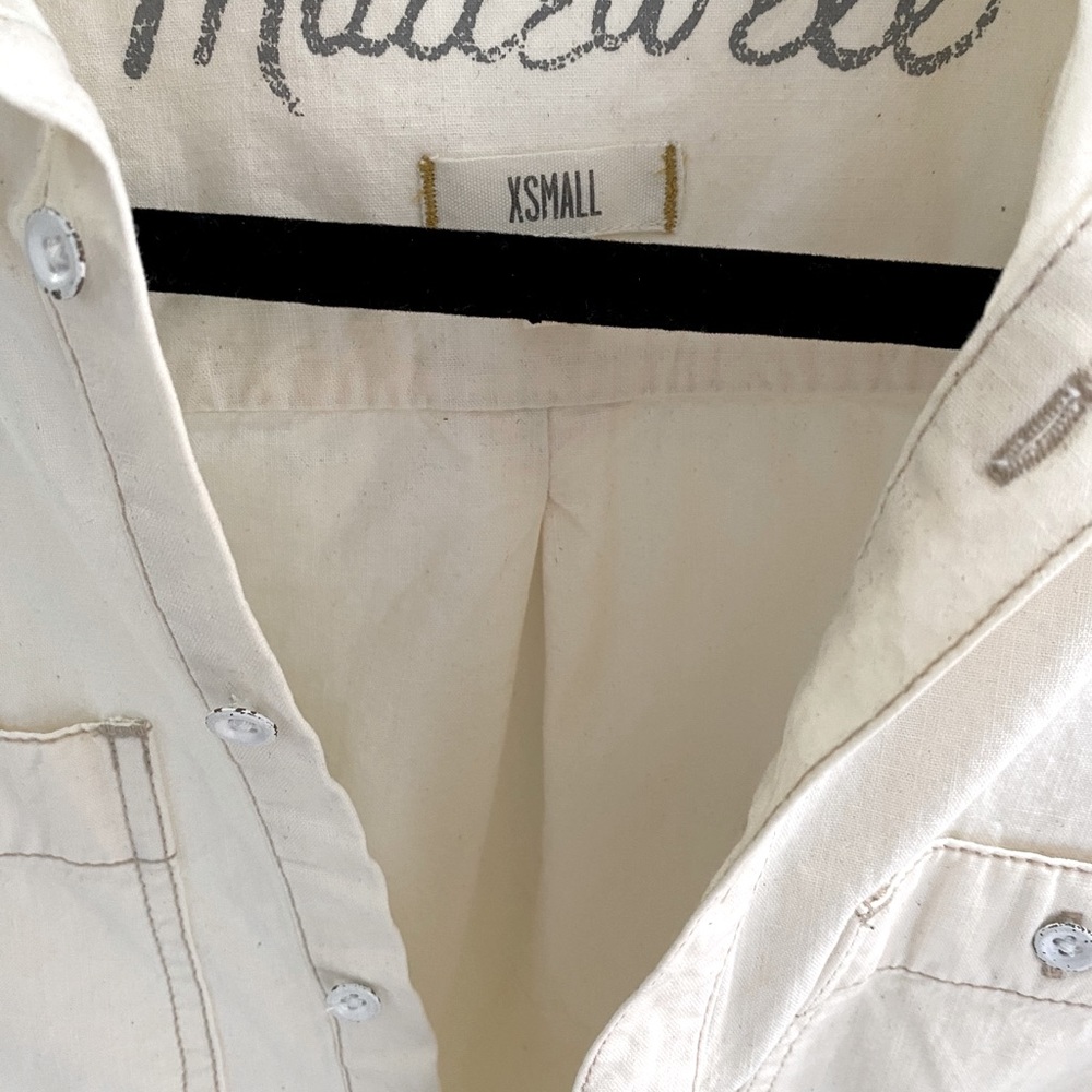 Button down - Picture 2 of 2